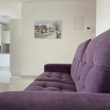 Seascape Apartment *