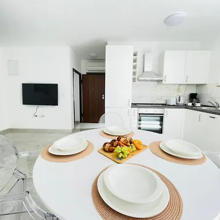 Seascape Apartment